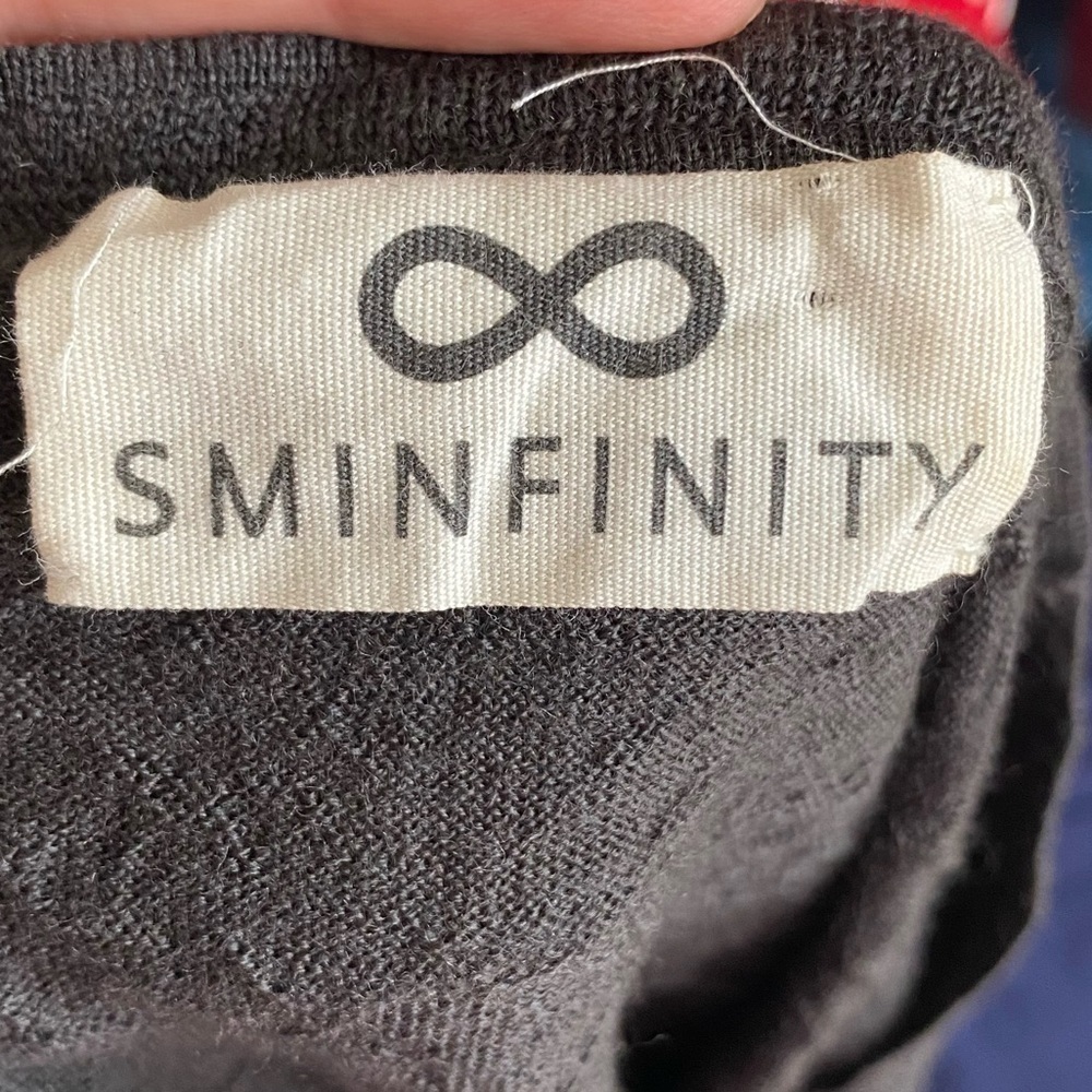 Sminfinity Short Sleeved Textured Gray Wool Sweater Tee, Small - Picture 11 of 13